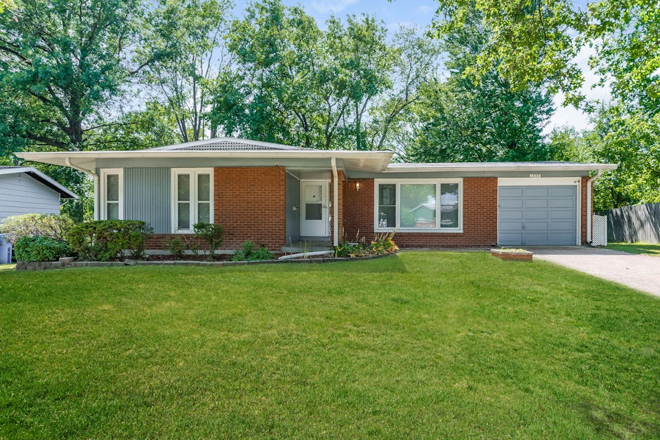 1565 Hollywood Ln, Florissant, MO 63033 Home for Rent 3 Beds, 2